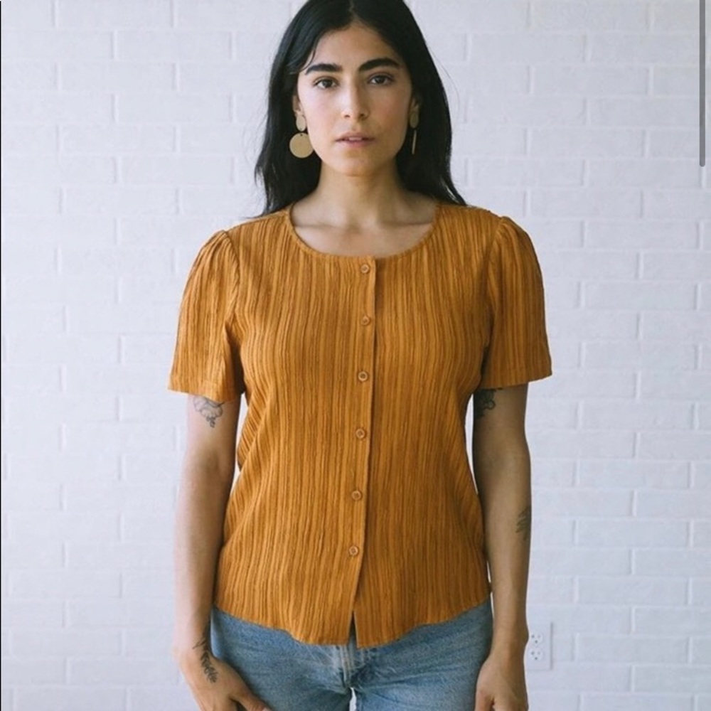 TRADLANDS PUFF SLEEVE BUTTON DOWN BLOUSE